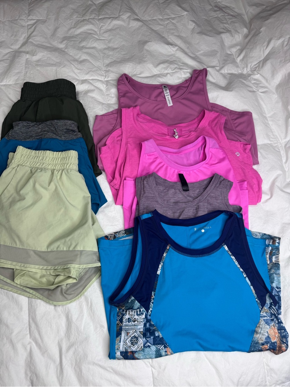 Workout clothing bundle 8 pieces - Size Large Womens - Picture 3 of 6